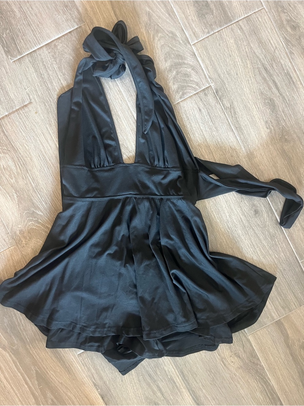 SHEIN Black Halter Tie-Back Bodysuit Romper